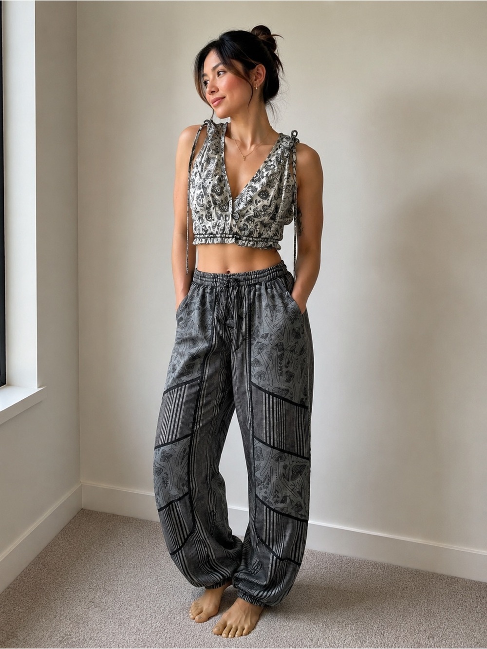 Women's Black and white paisley print set